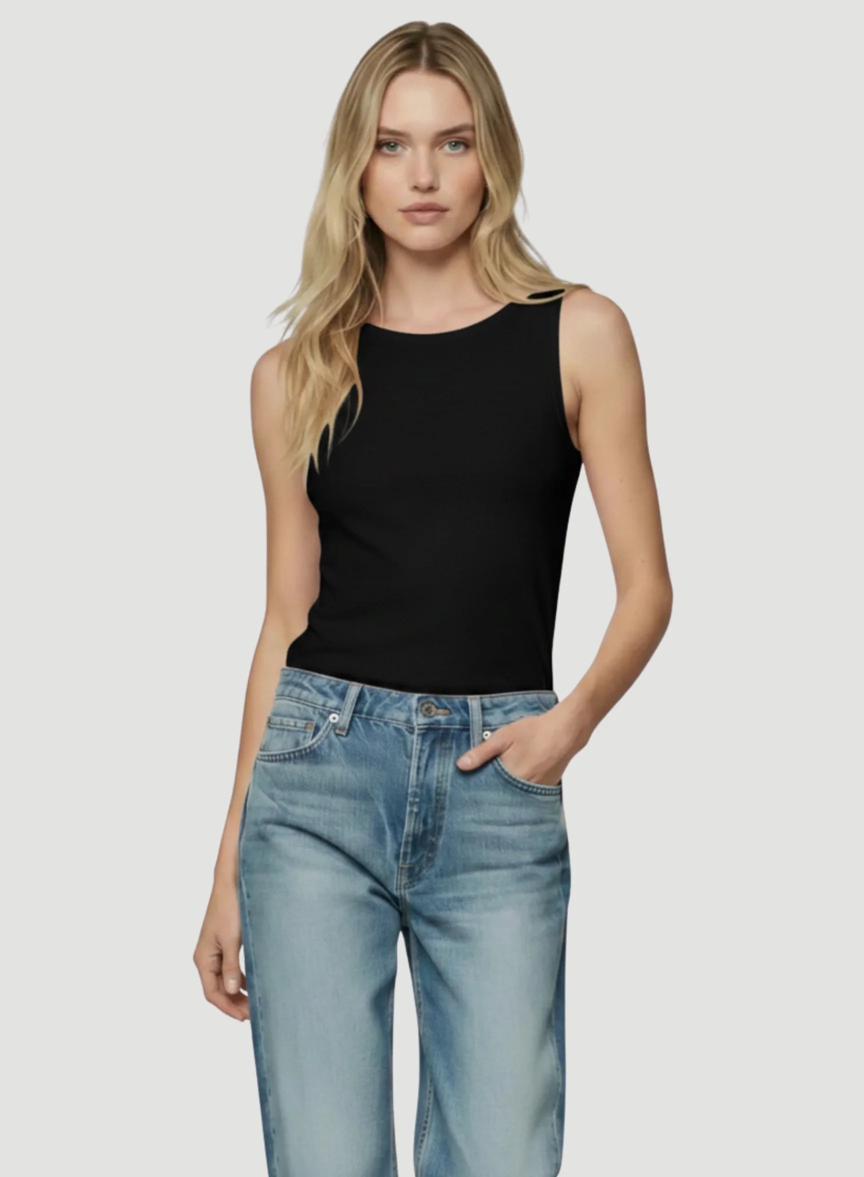 Camiseta sin mangas con cuello redondo y borde merrow suave al tacto