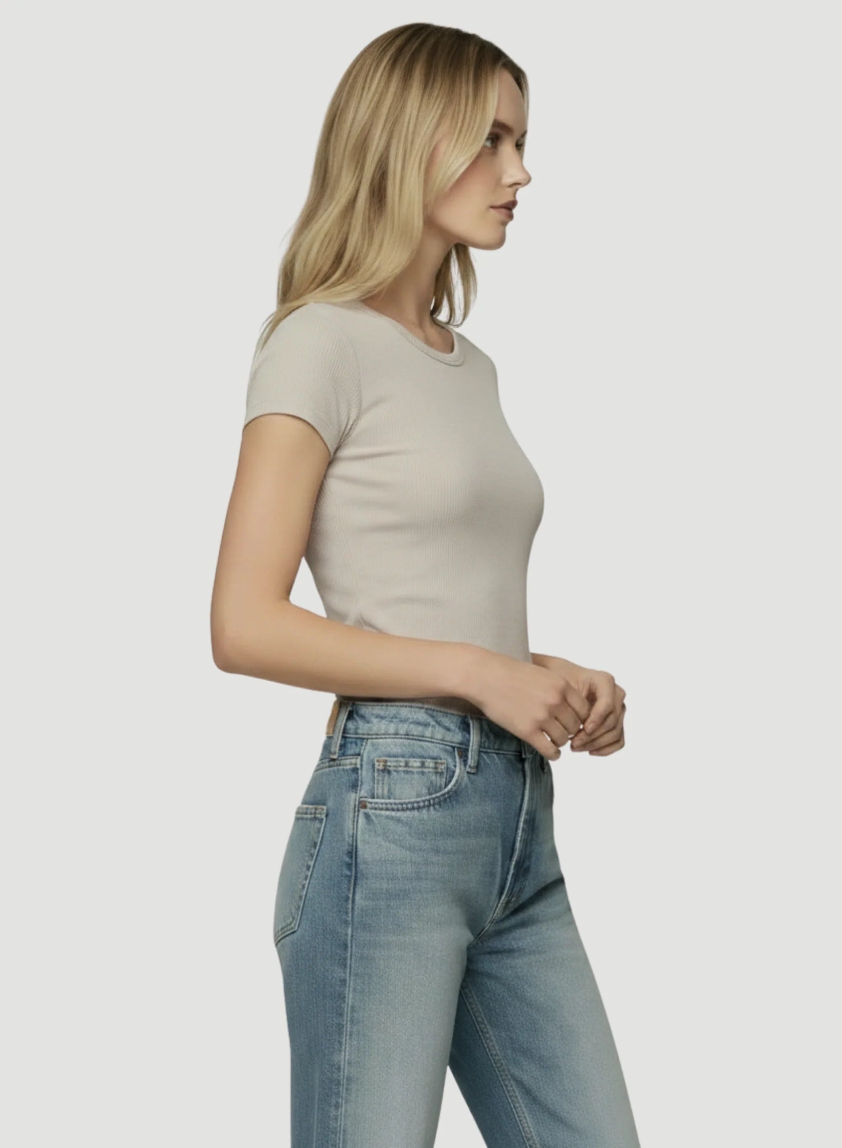 Camiseta de cuello redondo y manga corta de canalé de lyocell y algodón para bebé